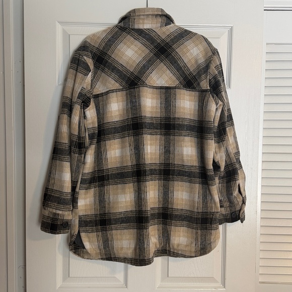 Thread & Supply Shacket - Picture 4 of 5